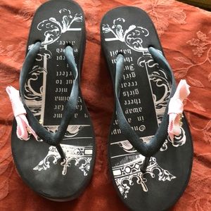 Women’s flip flops